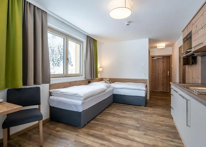 In Near Lift And Sauna Chalet Saalbach-Hinterglemm