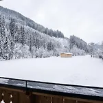 In Near Lift And Sauna Chalet *