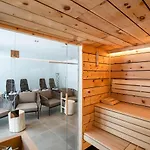 In Near Lift And Sauna Chalet Saalbach-Hinterglemm