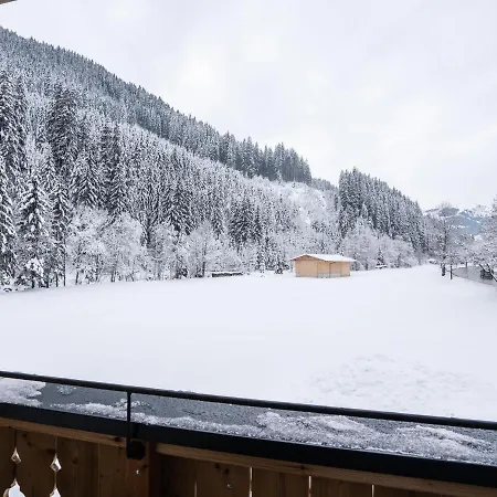 In Near Lift And Sauna Chalet *